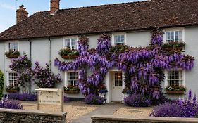 Meryan House Hotel